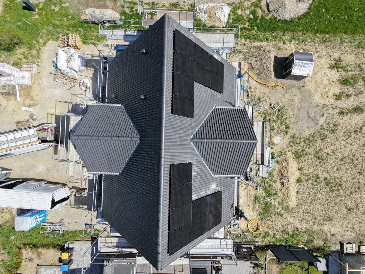 Photovoltaik auf einem Walmdach